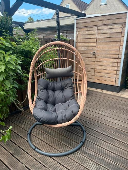 Hangstoel buiten, Tuin en Terras, Tuinstoelen, Zo goed als nieuw, Rotan, Ophalen