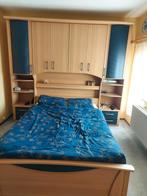 bed 140x200 cm. met ombouw en kledingkast, Ophalen, Zo goed als nieuw, Tweepersoons