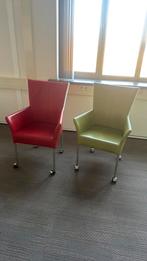 2 leren stoelen op wielen, Huis en Inrichting, Ophalen, Zo goed als nieuw, Overige kleuren