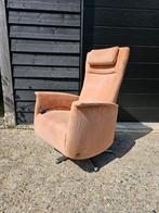 Prominent relaxfauteuil zalmroze, Ophalen, Minder dan 75 cm, Zo goed als nieuw, Stof