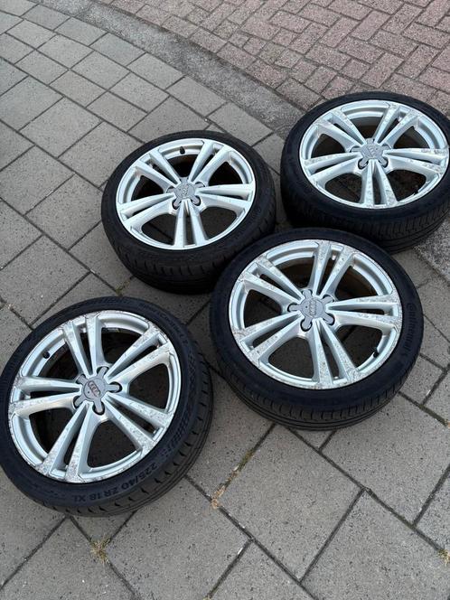 Audi velgen 18 inch met corrosie en 2 nieuwe banden, Auto-onderdelen, Banden en Velgen, Band(en), Zomerbanden, 18 inch, 225 mm