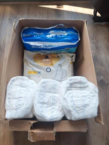 Doos incontinentiemateriaal – Attends & San Premium beschikbaar voor biedingen