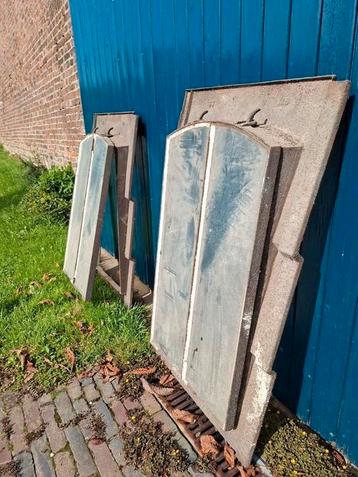 Stal- of dakramen gietijzer beschikbaar voor biedingen
