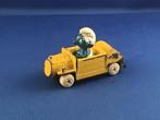 1983 ESCI Puffi Angry Smurf in Yellow Car 0002, Verzamelen, Ophalen of Verzenden, Gebruikt, Overige Smurfen, Gebruiksvoorwerp