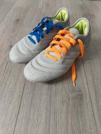 Adidas Voetbal schoenen met 3 paar sokken, Gebruikt, Schoenen, Maat L, Ophalen of Verzenden
