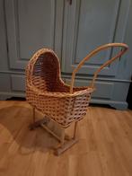 Vintage rotan Poppenbedje, Ophalen of Verzenden, Gebruikt, Babypop