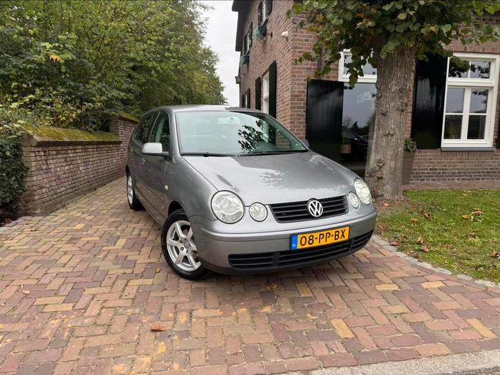 Volkswagen Polo 1.4 55KW 2004 Airco, cruise contr, trekhaak, Auto's, Volkswagen, Particulier, Polo, Airbags, Airconditioning, Bluetooth