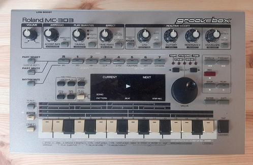 Roland MC-303 Groovebox, Muziek en Instrumenten, Drumcomputers, Gebruikt, Roland, Ophalen of Verzenden