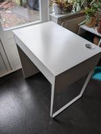 Ikea bureau - gebruikt, maar in goede staat, Huis en Inrichting, Bureaus, Ophalen