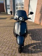 Vespa sprint Opaco blue, Fietsen en Brommers, Scooters | Vespa, Overige modellen, Maximaal 45 km/u, Zo goed als nieuw, Benzine