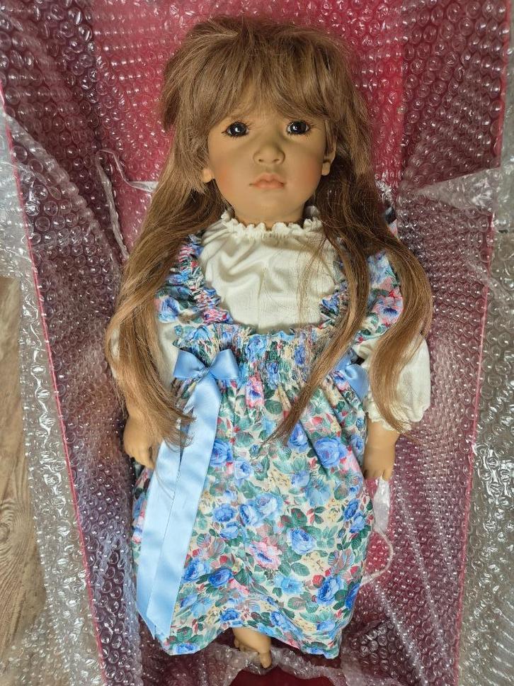 Collectiepop Annette Himstedt – Neblina (1991/92) + certific, Verzamelen, Poppen, Zo goed als nieuw, Pop, Ophalen