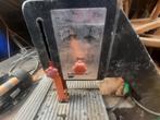 Lindzaag  230 volt, Ophalen
