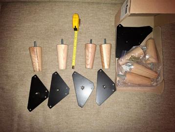 Stoelpoten 10cm hoog, 8 stuks beschikbaar voor biedingen
