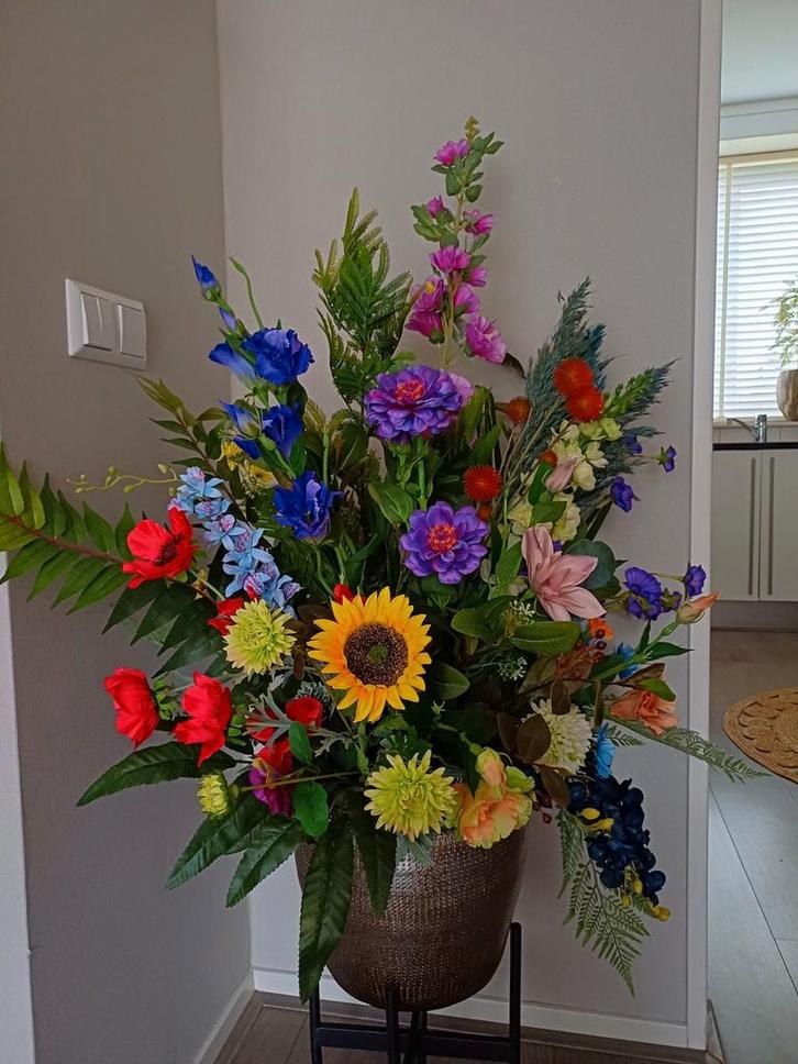 Zijden bloemstuk met vaas - Prachtig!, Huis en Inrichting, Woonaccessoires | Kunstplanten en Kunstbloemen, Nieuw, Binnen, Ophalen of Verzenden