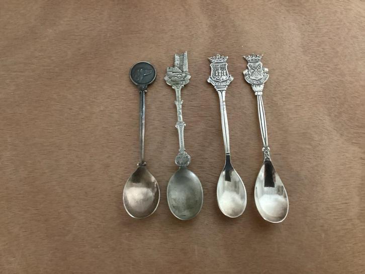 Verzameling van 4 verzilverde Souvenir Lepels, Antiek en Kunst, Antiek | Bestek, Ophalen of Verzenden
