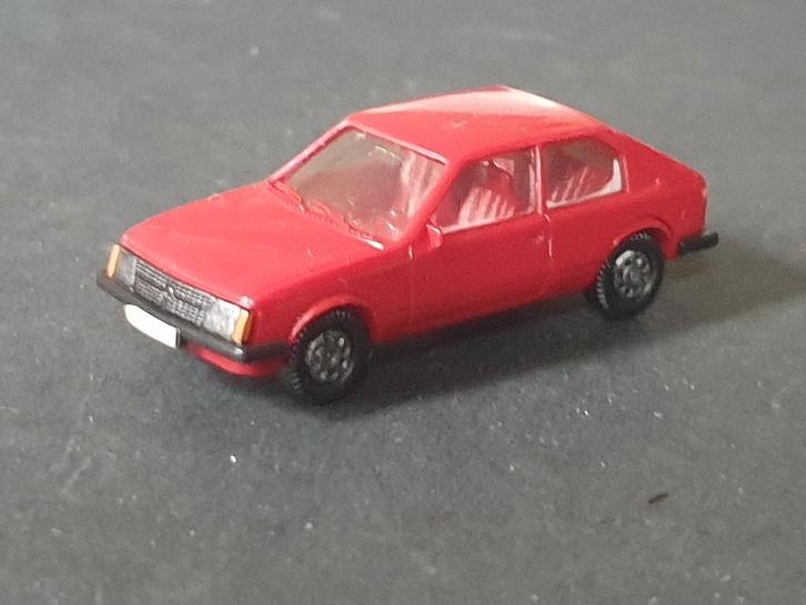 1:87 Opel Kadett D rood Herpa € 4, Hobby en Vrije tijd, Modelauto's | 1:87, Zo goed als nieuw, Auto, Herpa, Verzenden