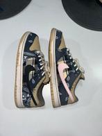 Nike x Travis Scott - SB Dunks Low - UK 9 / EUR 44, Overige kleuren, Nike, Ophalen of Verzenden, Sneakers of Gympen