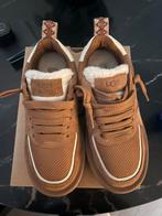 Nieuwe UGG Sungazer Maat 36, Kleding | Dames, Schoenen, Ophalen of Verzenden, Nieuw, Bruin, Sneakers of Gympen