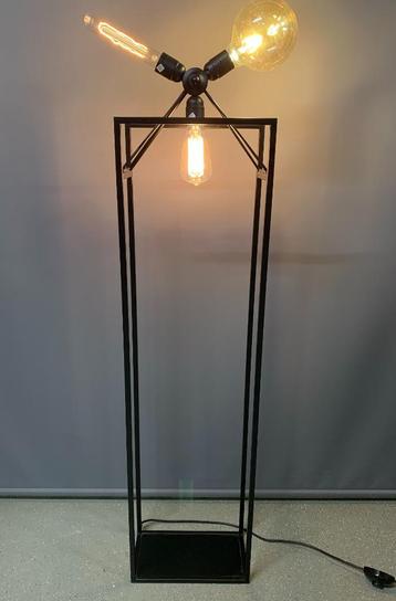 Jori Ascot vloerlamp nieuw zwart metaal twv € 699,00!  beschikbaar voor biedingen