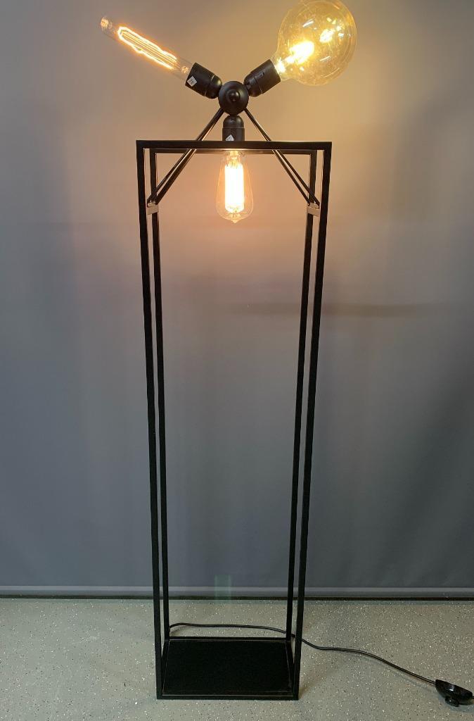 Jori Ascot vloerlamp nieuw zwart metaal twv € 699,00!, Huis en Inrichting, Lampen | Vloerlampen, Nieuw, 100 tot 150 cm, Metaal