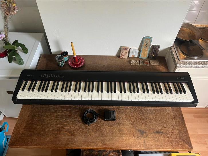 Roland FP30, Muziek en Instrumenten, Keyboards, Gebruikt, 61 toetsen, Roland, Ophalen