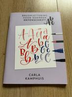 Brushlettering voor iedereen - Oefenschrift ABC, Ophalen of Verzenden, Zo goed als nieuw, Tekenen en Schilderen, Carla Kamphuis