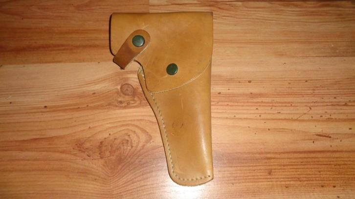 Tokarev pistool holster koude oorlog Servie leger soldaat, Verzamelen, Militaria | Algemeen, Landmacht, Embleem of Badge, Nederland
