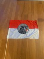 Ajax ouwe vlag met stokje jaren 60   55 x 40 cm, Verzamelen, Ophalen of Verzenden, Gebruikt, Ajax, Overige typen