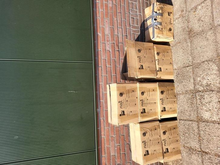 Schietnagels / draadnagels
8 dozen, Doe-het-zelf en Verbouw, Gereedschap | Handgereedschap, Zo goed als nieuw, Ophalen of Verzenden