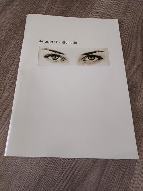 ANOUK , songtekst/ Bladmuziek URBAN SOLITUDE, Muziek en Instrumenten, Bladmuziek, Nieuw, Artiest of Componist, Populair, Gitaar