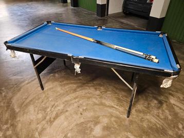 Pooltafel beschikbaar voor biedingen