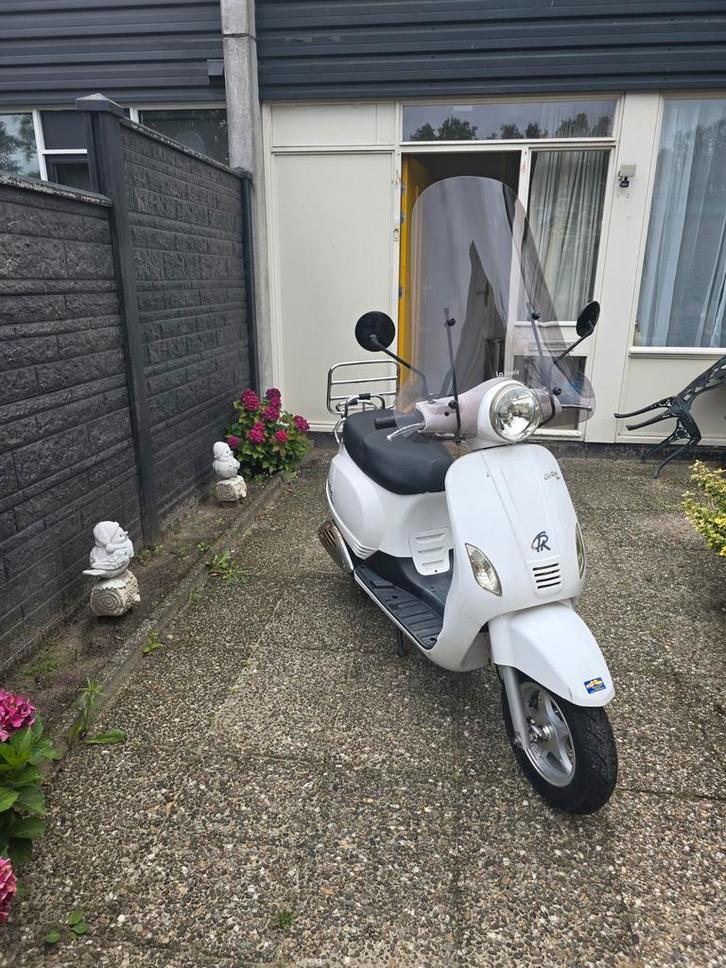 GerRoe Star Scooter - Goed Onderhouden, Fietsen en Brommers, Scooters | Yamaha, Gebruikt, Overige modellen, Maximaal 45 km/u, Benzine