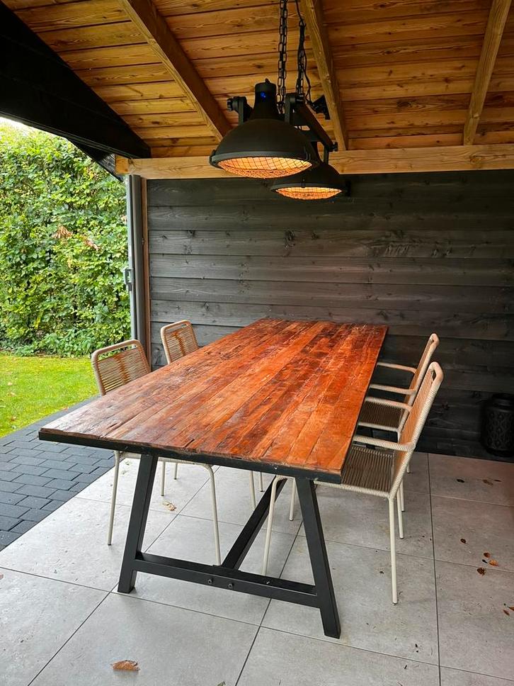 Houten eettafel, indonesisch sloophout met stalen frame, Huis en Inrichting, Tafels | Eettafels, Gebruikt, 50 tot 100 cm, 200 cm of meer