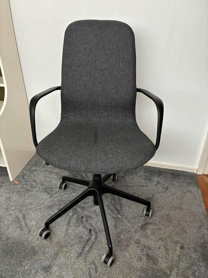 IKEA LÅNGFJÄLL bureaustoel / vergaderstoel zgan, Huis en Inrichting, Bureaustoelen, Zo goed als nieuw, Bureaustoel, Zwart, Gaming bureaustoel