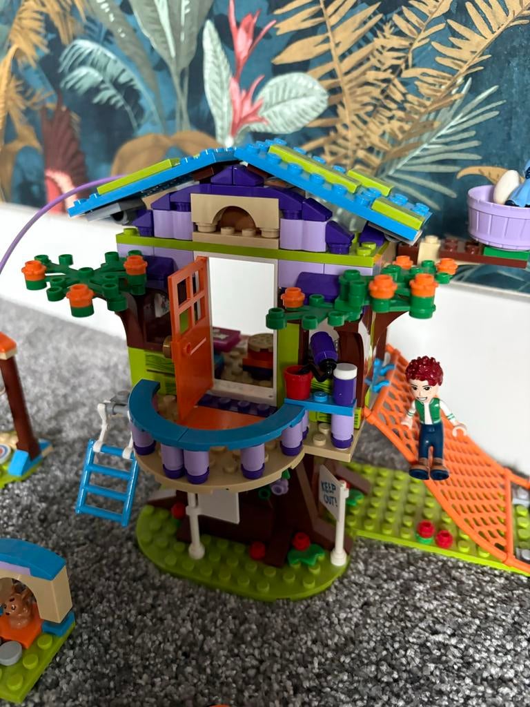 Leuke Lego Friends Boomhut 41335, Kinderen en Baby's, Speelgoed | Duplo en Lego, Ophalen of Verzenden, Zo goed als nieuw, Complete set