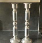 Set van 2 zilverkleurige kandelaars, 25 tot 50 cm, Ophalen of Verzenden, Zo goed als nieuw, Metaal