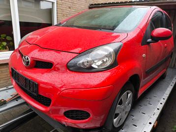 Schadevrije Voorkop(Bumper/motorkap/spat) Toyota Aygo 2010  beschikbaar voor biedingen