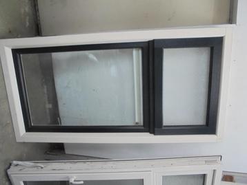 Twee Nieuwe draaikiep ramen met bovenlicht te koop