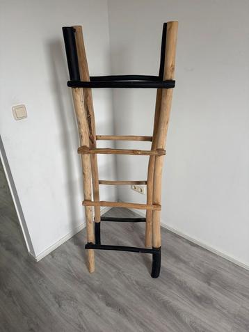 Decoratieve ladder - kledingrek of plantenrek beschikbaar voor biedingen