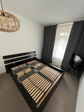 Bed 160x200