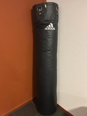 Adidas boksbal beschikbaar voor biedingen