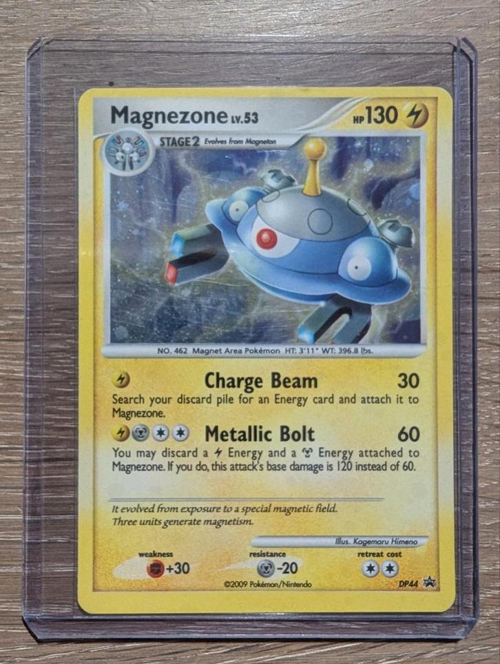 Magnezone Promo DP44, Hobby en Vrije tijd, Verzamelkaartspellen | Pokémon, Zo goed als nieuw, Losse kaart, Foil, Ophalen of Verzenden