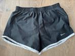 Nike shorts, korte broek maat M 134, Kinderen en Baby's, Kinderkleding | Maat 134, Meisje, Gebruikt, Ophalen of Verzenden, Sport- of Zwemkleding