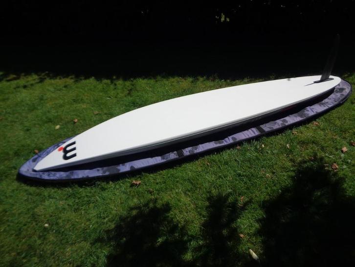 NIEUW! surfplank Mistral Edge CGI: 268 cm, 92 L, Watersport en Boten, Windsurfen, Nieuw, Plank, 250 tot 300 cm, Met draagtas, Ophalen