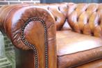 Traditioneel Engelse Chesterfield fauteuil, Ophalen, Gebruikt, Twee, Bruin