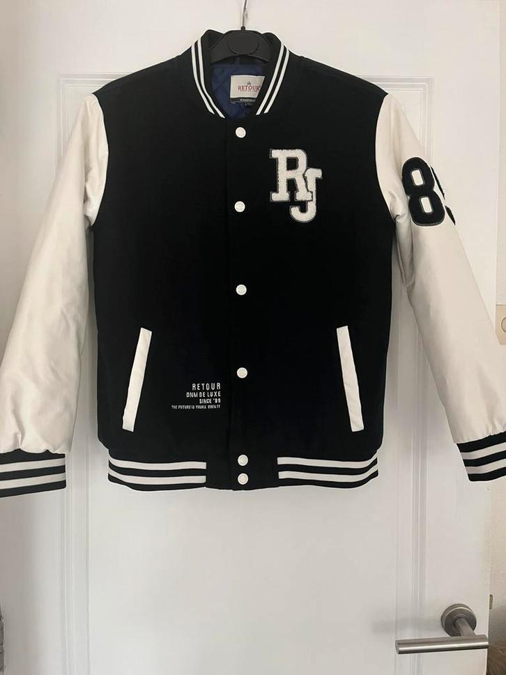 Mooie Retour baseball jack maat 13/14 158-164, Kinderen en Baby's, Kinderkleding | Maat 158, Zo goed als nieuw, Jongen, Jas, Ophalen
