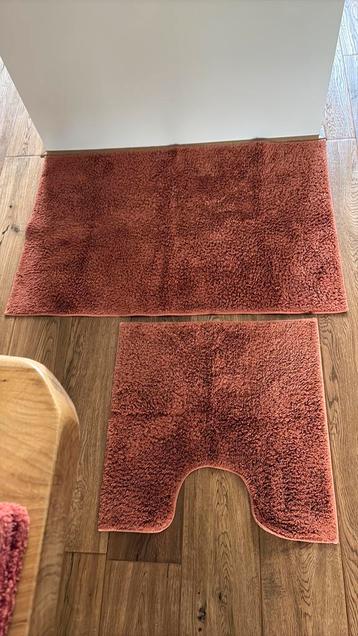 Badmat en toiletmat terracotta beschikbaar voor biedingen