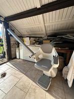 Tweedelige Traplift – In Zeer Goede Staat, Ophalen, Zo goed als nieuw, Recht