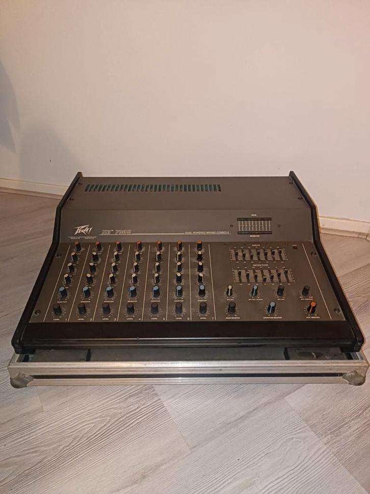 Vintage Peavey XR 700C dual powered mixing console, Muziek en Instrumenten, Mengpanelen, Gebruikt, 5 tot 10 kanalen, Ophalen