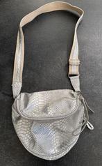 Tas / schoudertas / cross body belt bag zilver, Verzenden, Zo goed als nieuw, Zilver, Leer